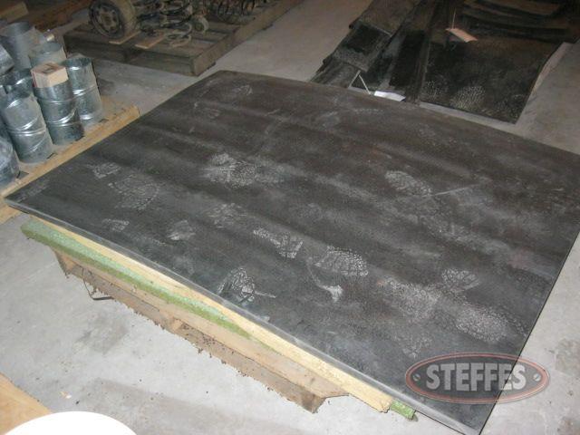 Assortment of pallet foam flooring (cow bed)_1.jpg